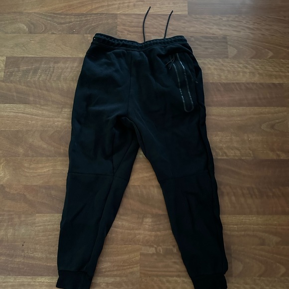 Nike Black Tech Fleece Sweats - Picture 4 of 5